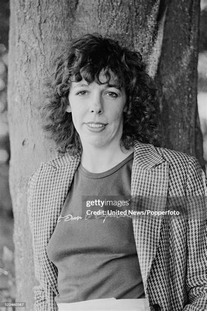 Frances de la Tour Biography, Age, Height, Husband, Net Worth, Family