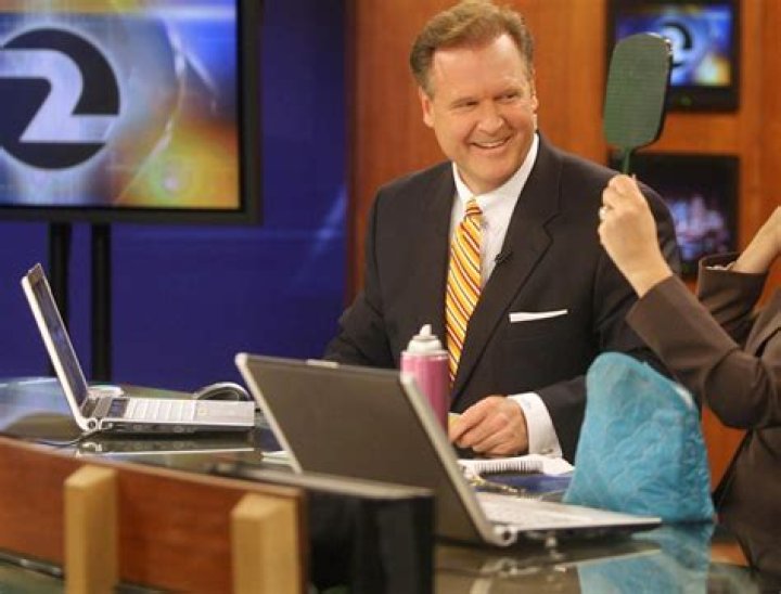 Frank Somerville Biography, Age, Height, Wife, Net Worth, Family