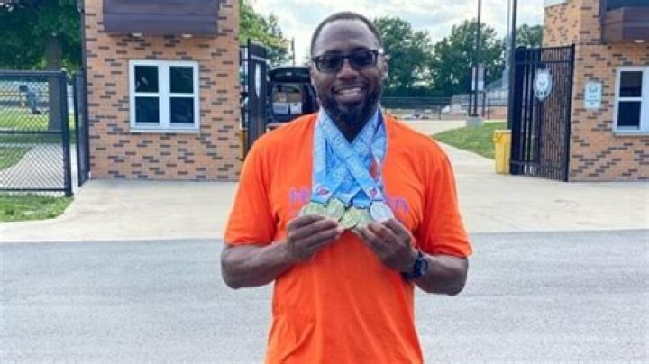 Garth Robinson Biography, Age, Height, Net Worth, Family