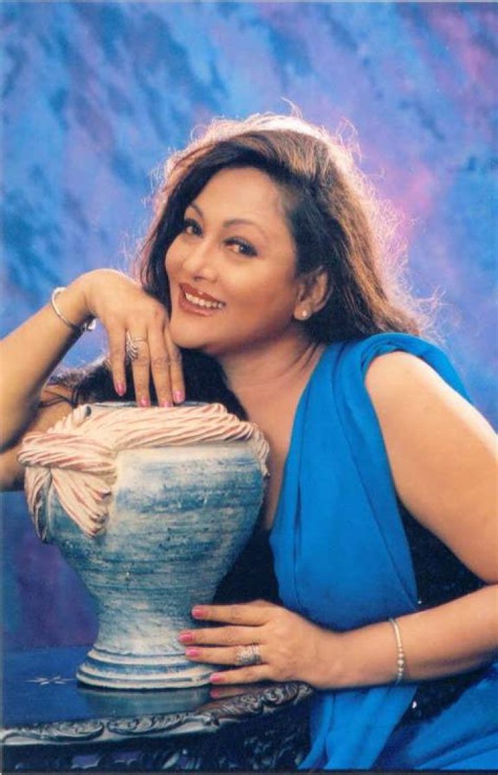 Geetha Kumarasinghe Biography, Age, Height, Husband, Net Worth, Family