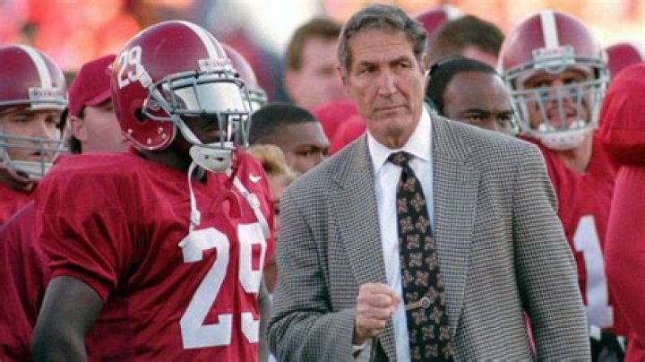 Gene Stallings Biography, Age, Height, Wife, Net Worth, Family