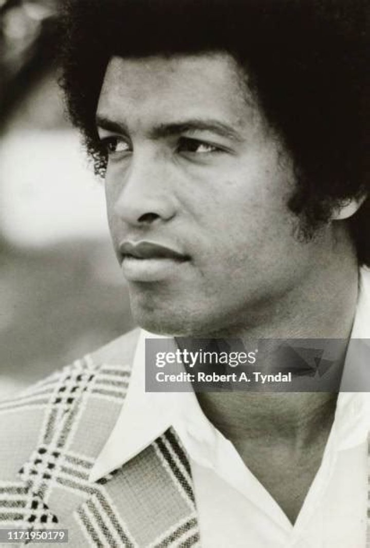 Gene Washington Biography, Age, Height, Wife, Net Worth, Family