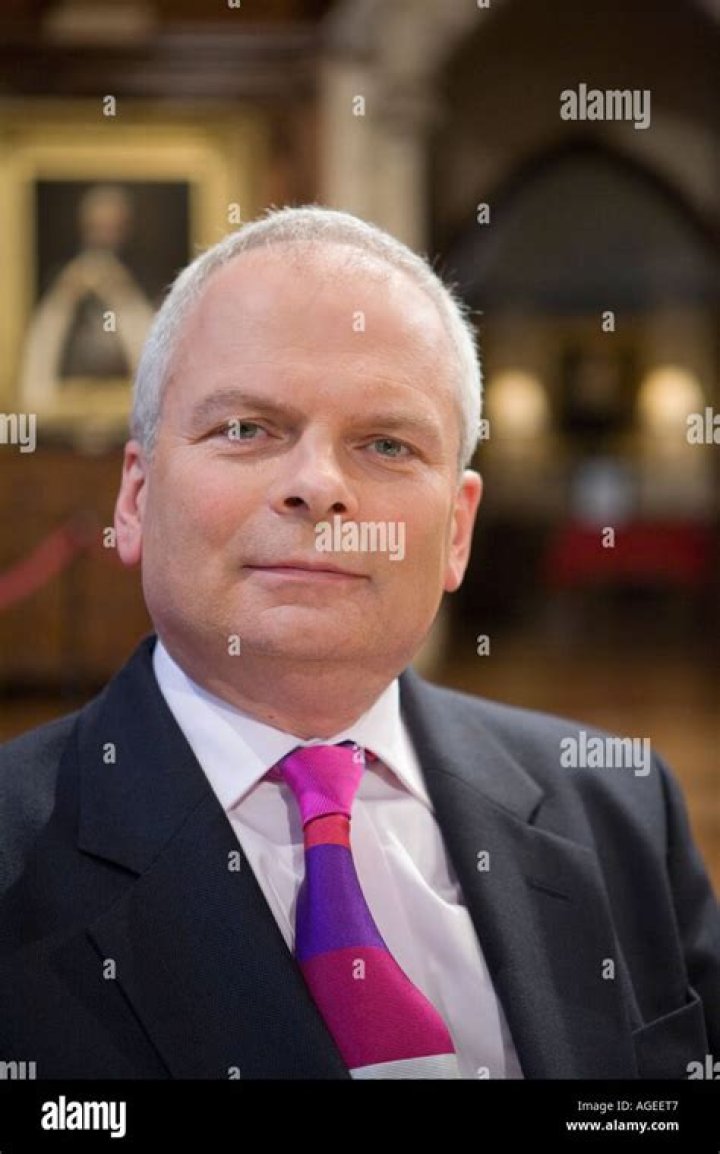 Geoffrey Munn Biography, Age, Height, Wife, Net Worth, Family