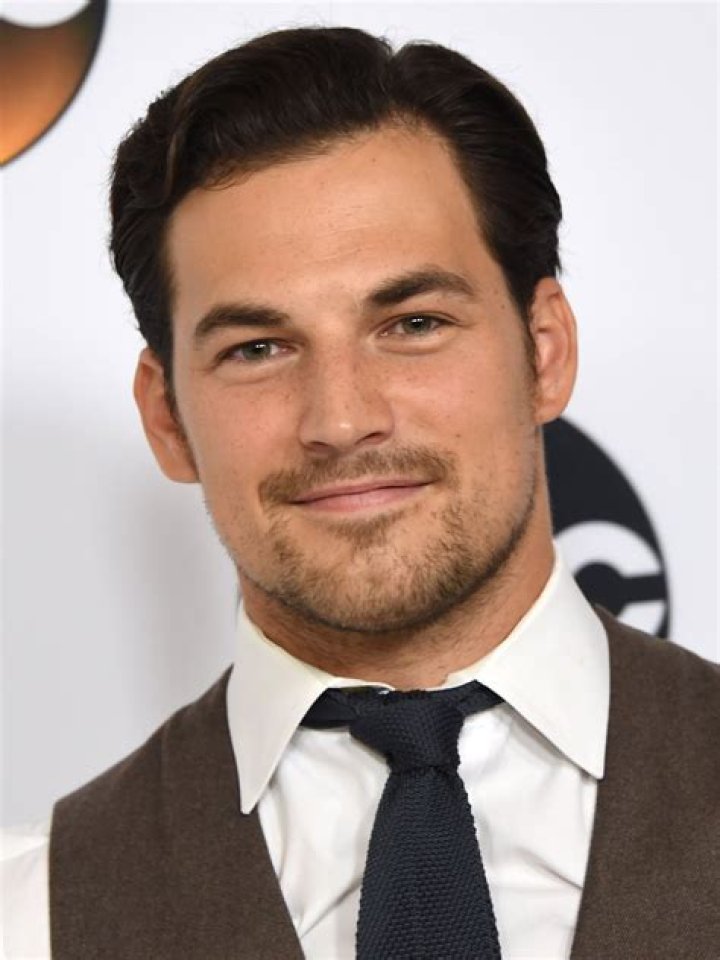 Giacomo Gianniotti Biography, Age, Height, Wife, Net Worth, Family