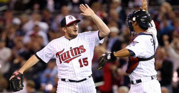 Glen Perkins Biography, Age, Height, Wife, Net Worth, Family