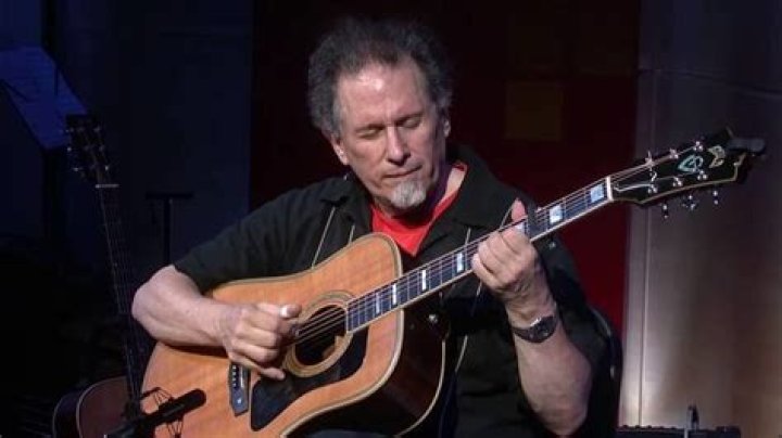 Glenn Jones Biography, Age, Height, Wife, Net Worth, Family