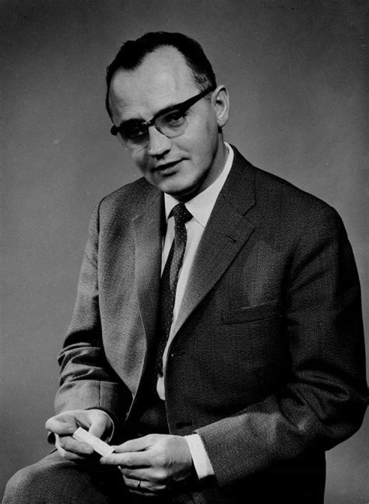 Godtfred Kirk Christiansen Biography, Age, Height, Wife, Net Worth and Family