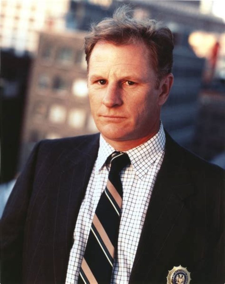 Gordon Clapp Biography, Age, Height, Wife, Net Worth, Family