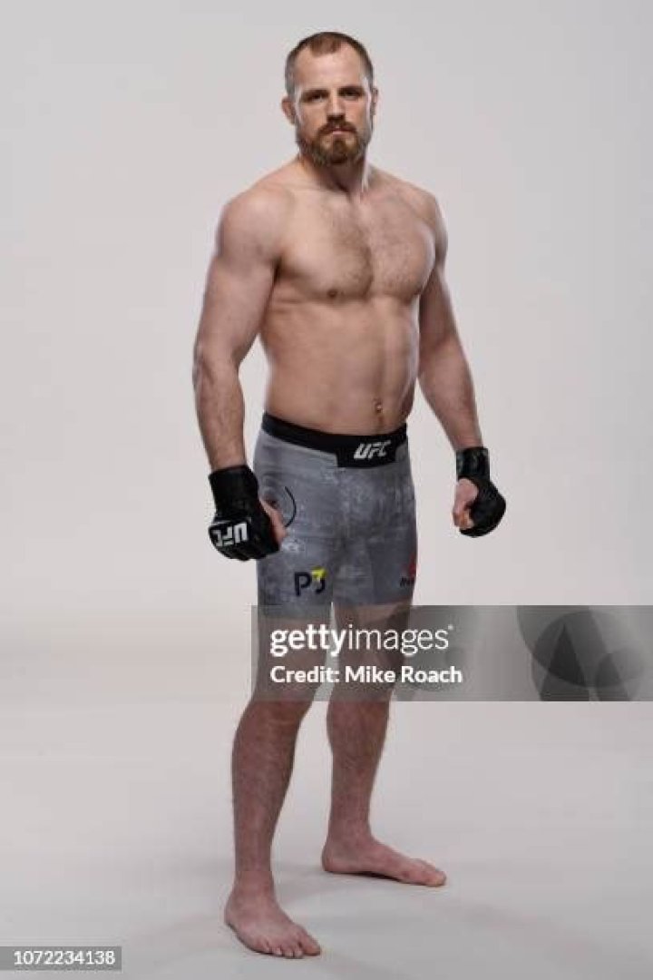 Gunnar Nelson biografía, edad, altura, esposo, net worth, familia