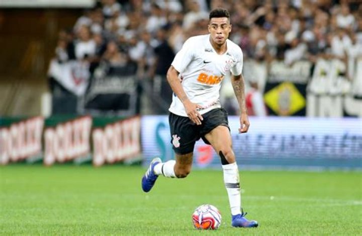 Gustavo Henrique da Silva Sousa Biography, Age, Height, Wife, Net Worth, Family