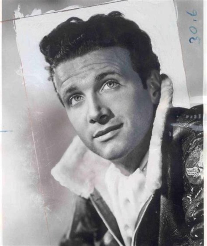 Hall Bartlett Biography, Age, Height, Wife, Net Worth, Family