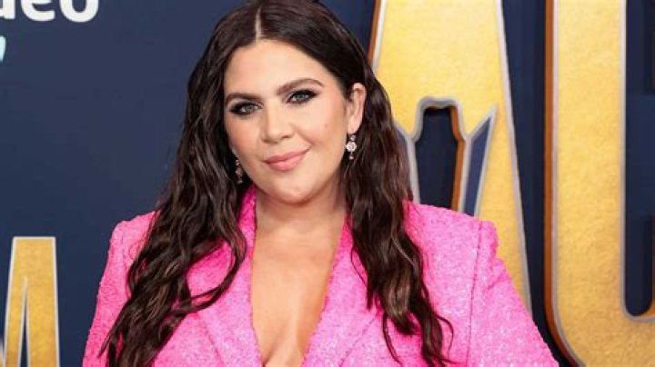Hillary Scott Biography, Age, Height, Husband, Net Worth, Family