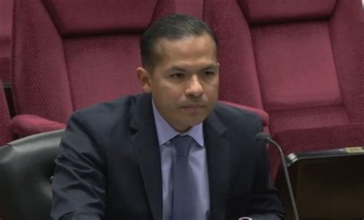 Hugo Aguilar biografía, edad, altura, esposo, net worth, familia