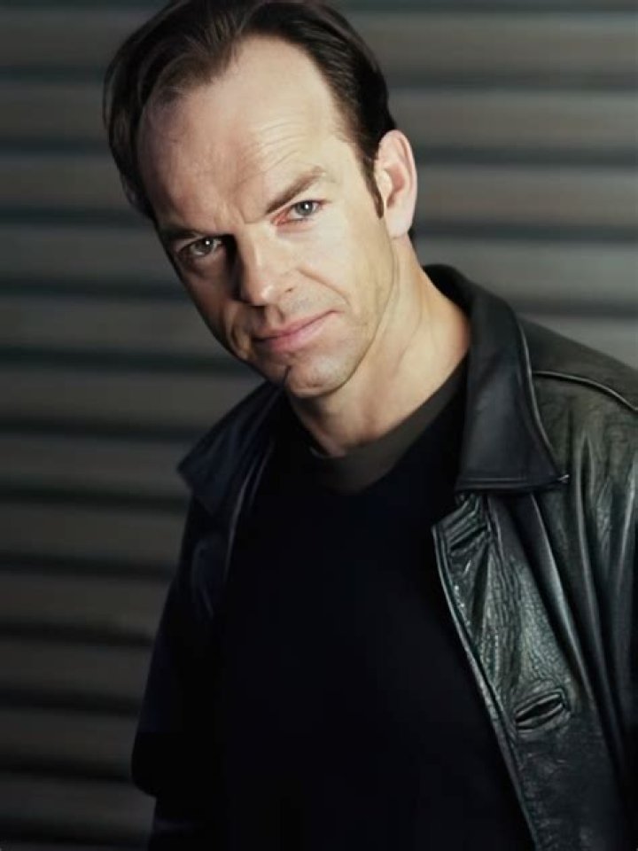 Hugo Weaving Biography, Age, Height, Wife, Net Worth, Family