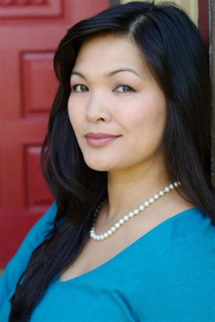 Ia Villatuya Biography, Age, Height, Husband, Net Worth, Family