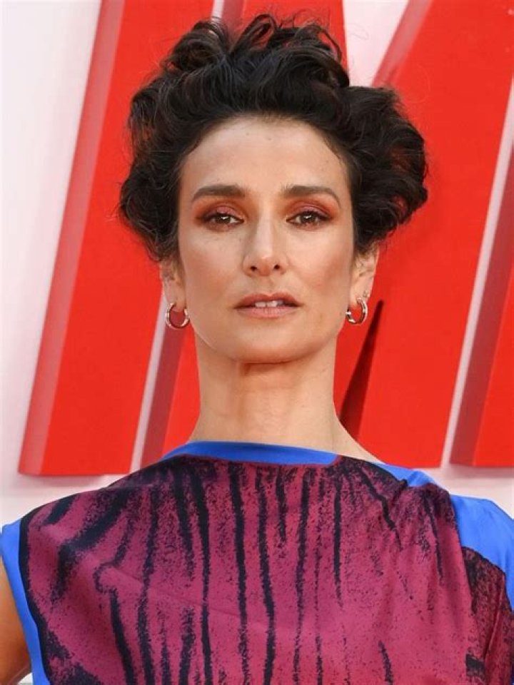 Indira Varma Biography, Age, Height, Husband, Net Worth, Family