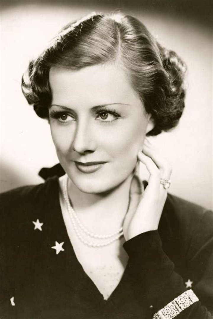 Irene Dunne Biography, Age, Height, Husband, Net Worth, Family