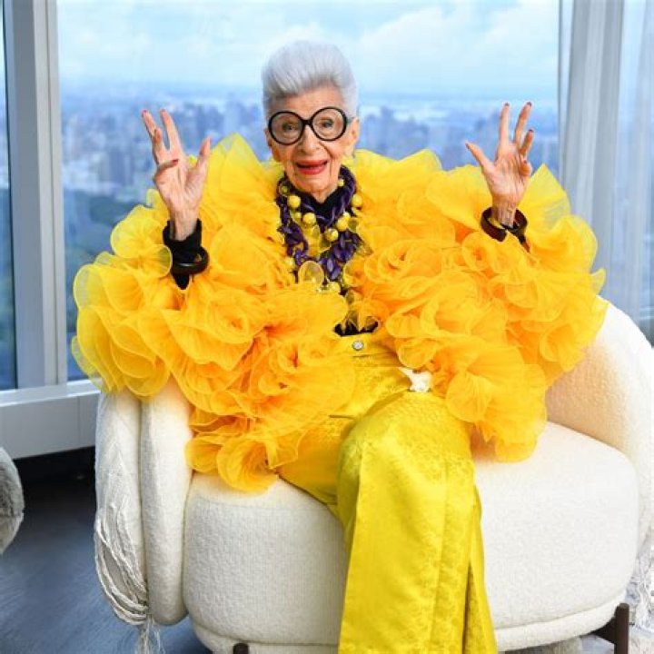 Iris Apfel Biography, Age, Height, Husband, Net Worth, Family