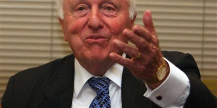 Isaac Gilinski Sragowicz Biography, Age, Height, Wife, Net Worth and Family