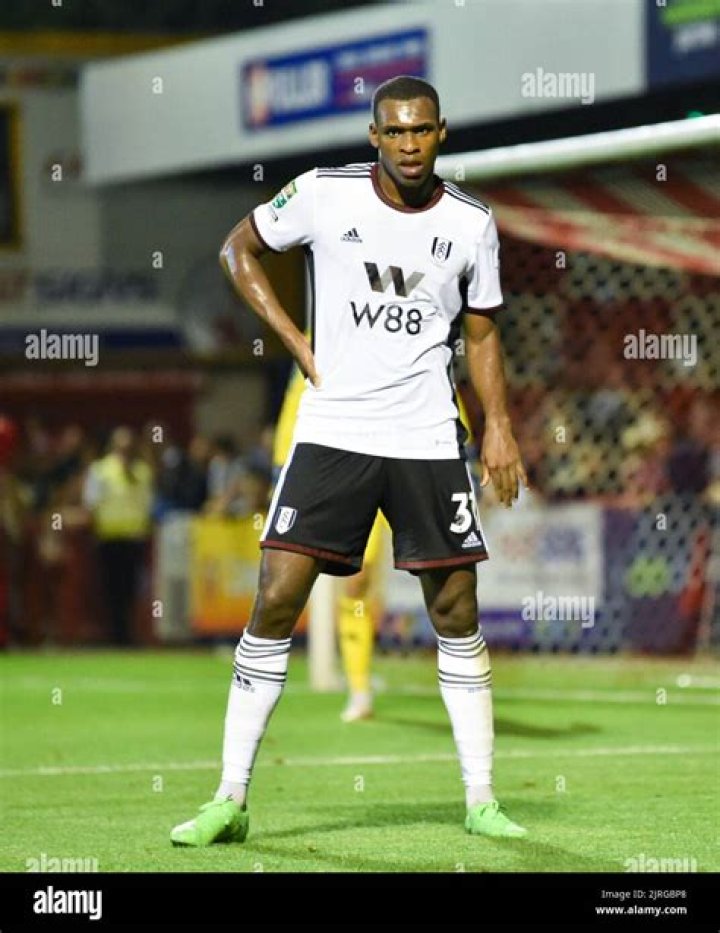 Issa Diop Biography, Age, Height, Wife, Net Worth, Family