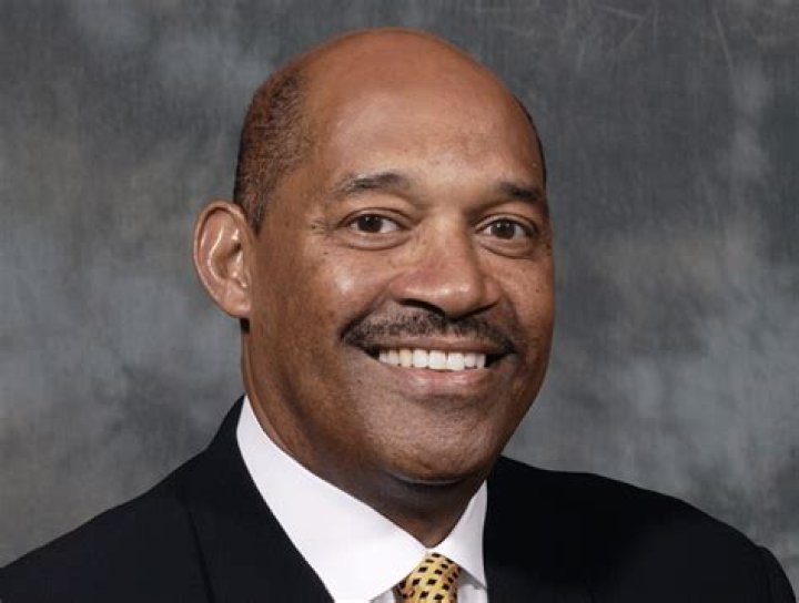 James Bell Biography, Age, Height, Wife, Net Worth, Family