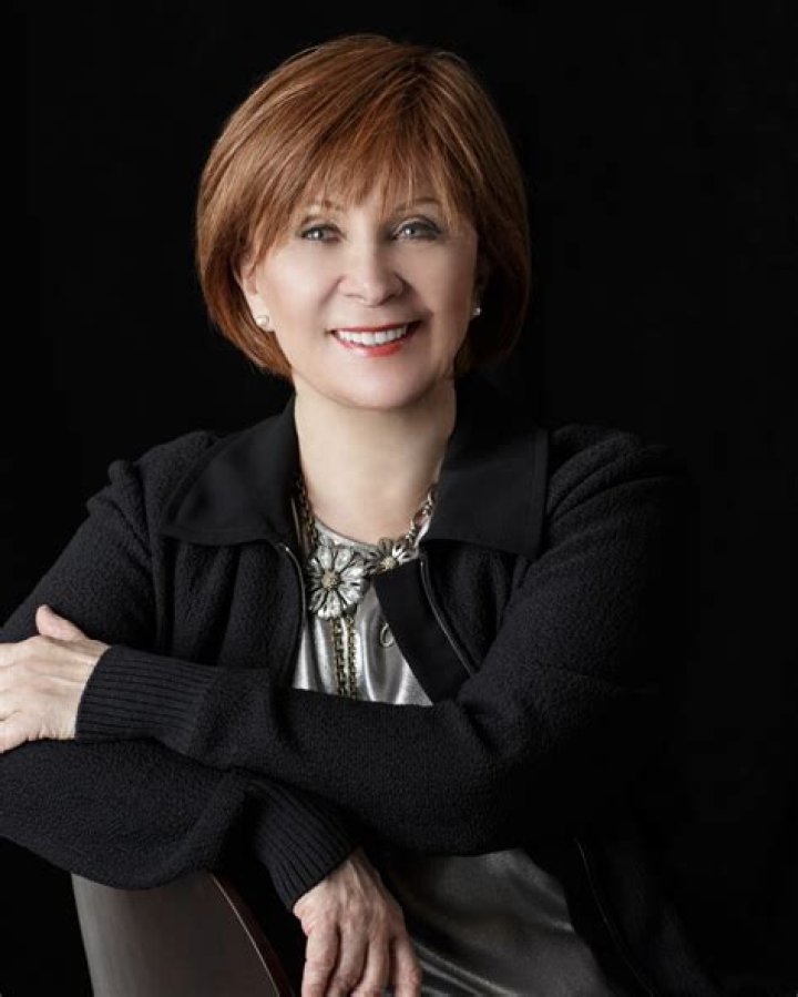 Janet Evanovich Biography, Age, Height, Husband, Net Worth, Family
