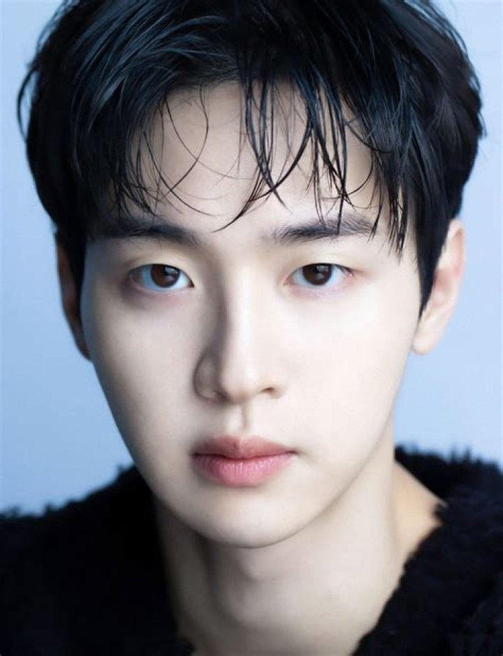 Jang Dong-yoon Biography, Age, Height, Wife, Net Worth, Family