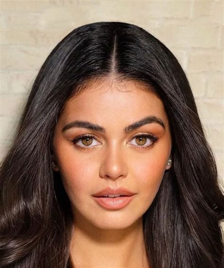 Janine Gutierrez Biography, Age, Height, Husband, Net Worth, Family