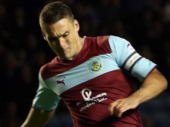 Jason Shackell Biography, Age, Height, Wife, Net Worth, Family