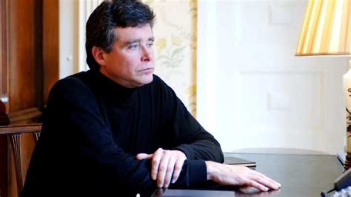 Jay McInerney Biography, Age, Height, Wife, Net Worth, Family