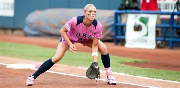 Jennie Finch Biography, Age, Height, Husband, Net Worth, Family