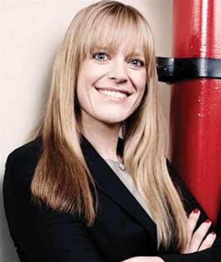 Jennifer Celotta Biography, Age, Height, Husband, Net Worth, Family