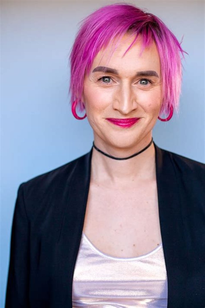 Jer Adrianne Lelliott Biography, Age, Height, Husband, Net Worth, Family