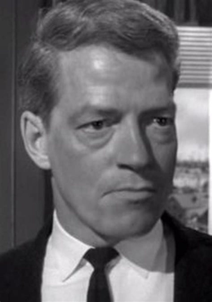 Jerry Stovin Biography, Age, Height, Wife, Net Worth, Family