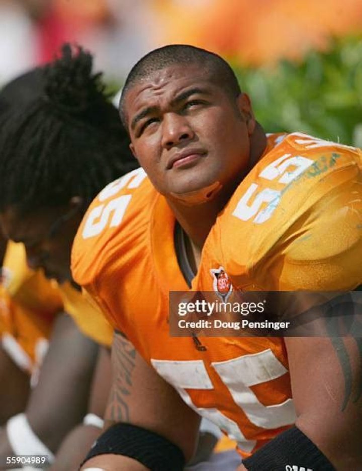 Jesse Mahelona Biography, Age, Height, Wife, Net Worth, Family