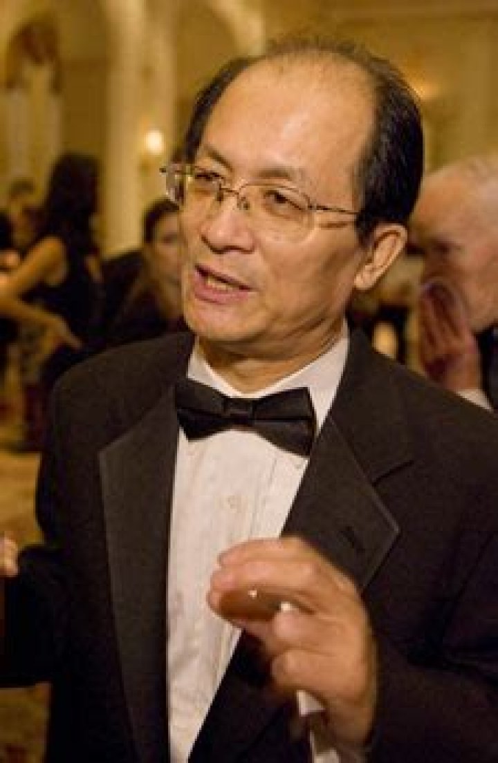 Jiang Weiping Biography, Age, Height, Wife, Net Worth, Family