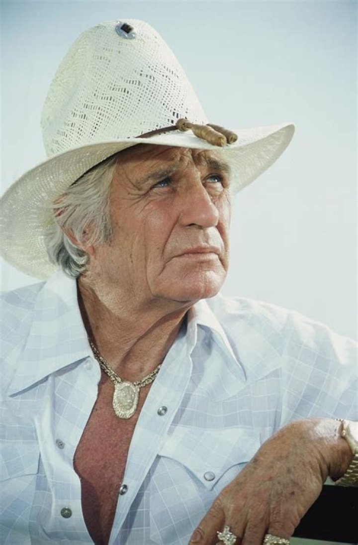 Jim Davis (actor) Biography, Age, Height, Wife, Net Worth and Family