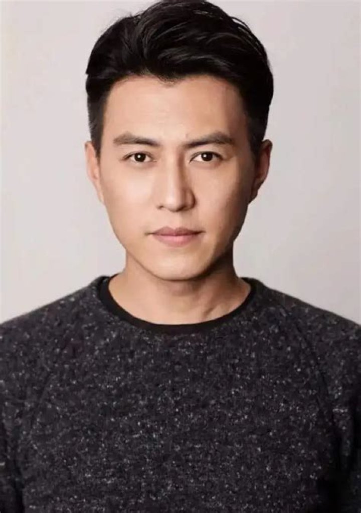 Jin Dong Biography, Age, Height, Wife, Net Worth, Family