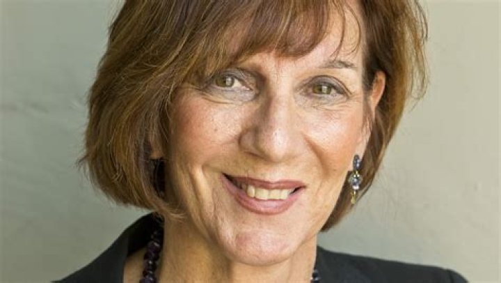 Joan Vennochi Biography, Age, Height, Husband, Net Worth, Family