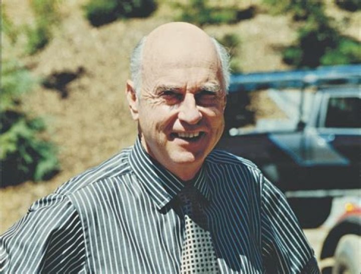 John Arrillaga Biography, Age, Height, Wife, Net Worth and Family