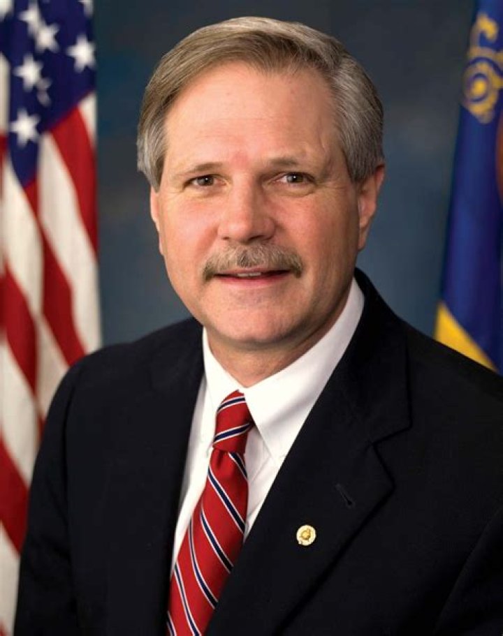 John Hoeven Biography, Age, Height, Wife, Net Worth, Family