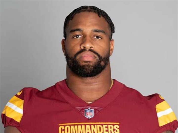 Jonathan Allen Biography, Age, Height, Wife, Net Worth, Family