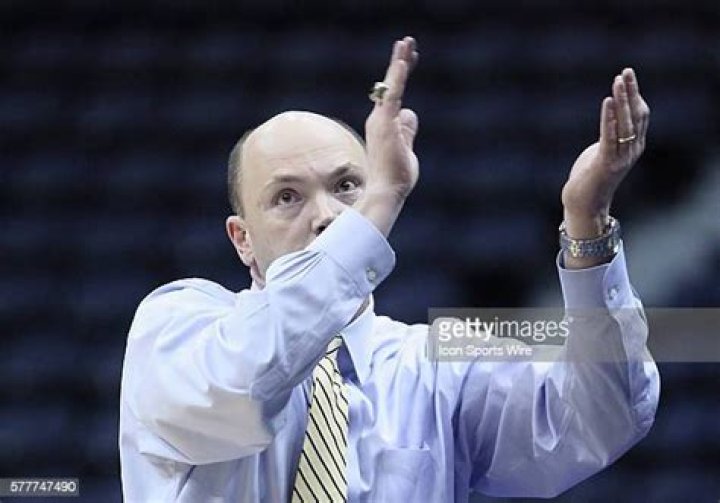 Jonathan Tsipis Biography, Age, Height, Wife, Net Worth, Family