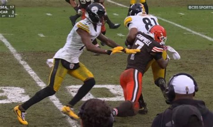 Jonnu Smith Biography, Age, Height, Wife, Net Worth, Family