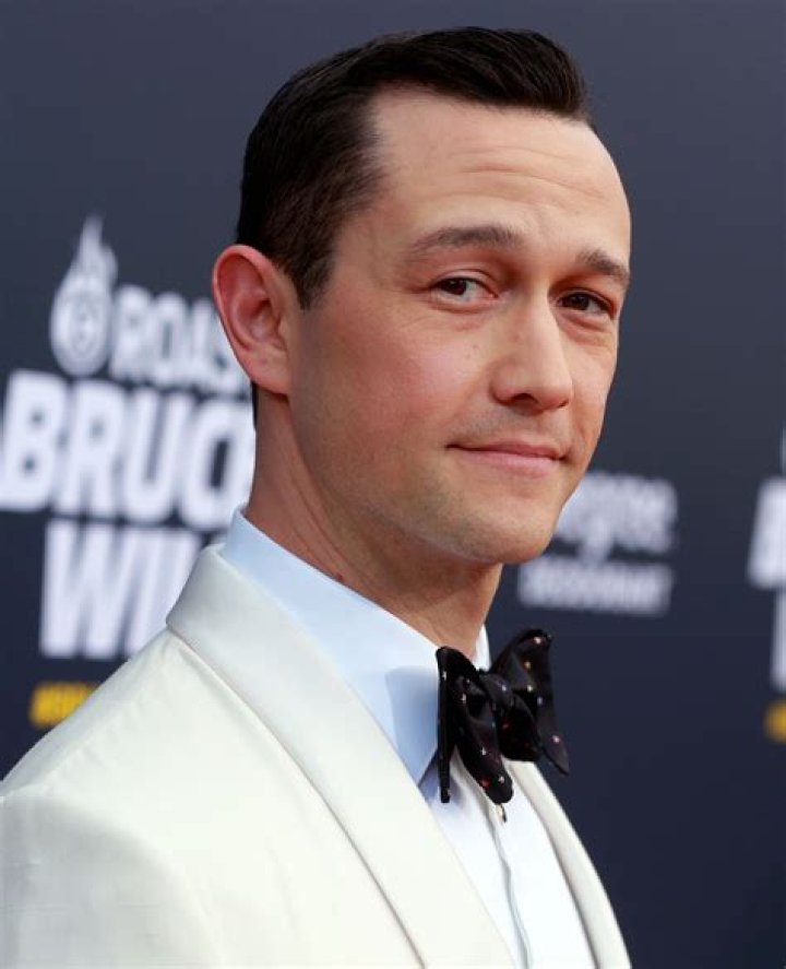 Joseph Gordon-Levitt Biography, Age, Height, Wife, Net Worth, Family