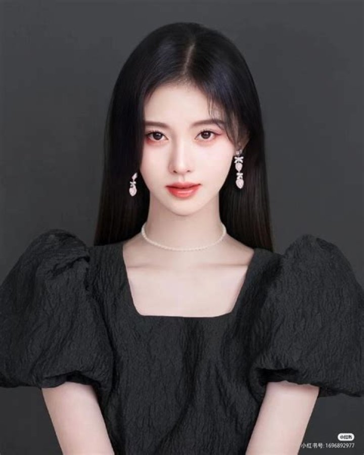 Ju Jingyi biografía, edad, altura, esposa, net worth, familia