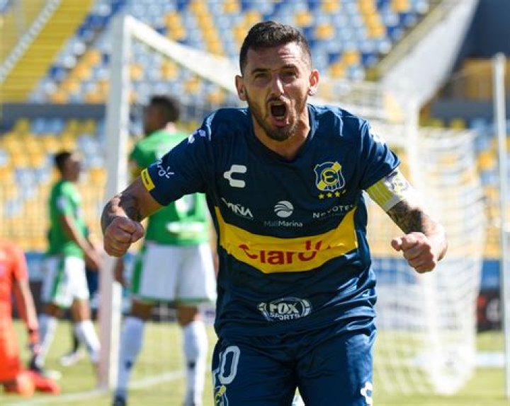 Juan Cuevas biografía, edad, altura, esposo, net worth, familia