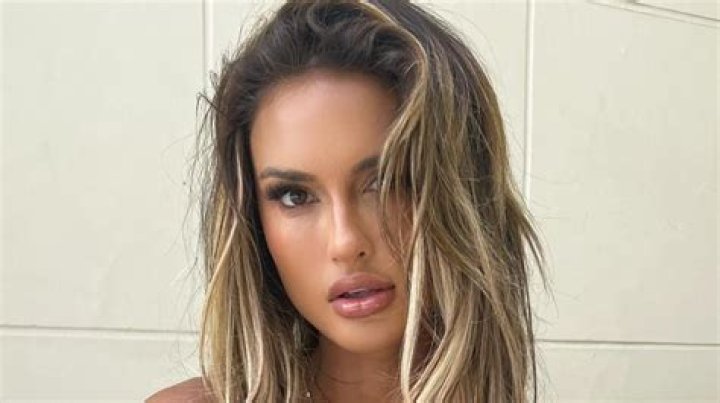 Julia Rose Biography, Age, Height, Husband, Net Worth, Family