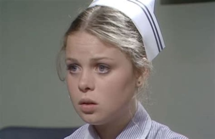 Julie Dawn Cole Biography, Age, Height, Husband, Net Worth, Family