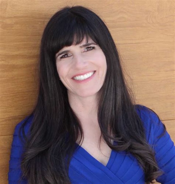 Julie Matthews Biography, Age, Height, Husband, Net Worth, Family